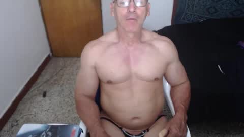 Snapshot of jefmuscletw chatting on April 2026 01:19:01 PM brayam online show from April 2026 01:19:01 PM
