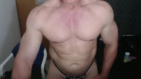 Snapshot of jefmuscletw chatting on April 2026 01:16:02 AM brayam online show from April 2026 01:16:02 AM