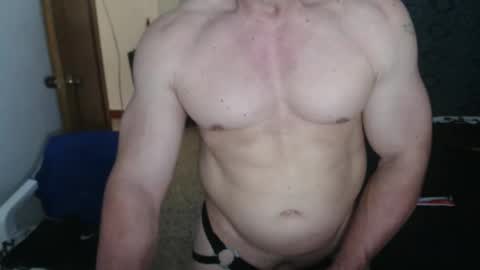 Snapshot of jefmuscletw chatting on April 2026 06:32:01 PM brayam online show from April 2026 06:32:01 PM