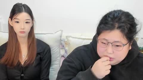 jelenaania online show from December 2025 06:47:02 PM