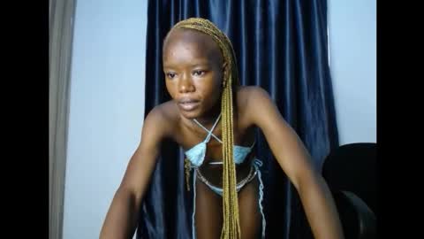 Snapshot of jellybelly7 chatting on October 2025 05:13:02 PM Linda online show from October 2025 05:13:02 PM