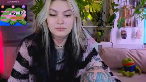 Jelya online show from September 2025 03:13:02 PM