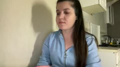 Jen Heloise online show from November 2025 09:37:02 PM