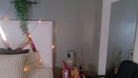 Snapshot of jenacooper__ chatting on April 2026 01:30:01 AM Jena online show from April 2026 01:30:01 AM