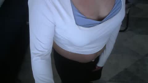 Jencrossdresser online show from March 2026 05:46:01 PM