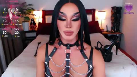 Snapshot of jenifers_body chatting on June 2026 10:59:01 PM Queen Jenifer online show from June 2026 10:59:01 PM