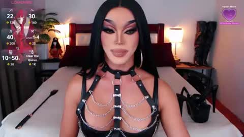 Snapshot of jenifers_body chatting on June 2026 03:40:01 AM Queen Jenifer online show from June 2026 03:40:01 AM