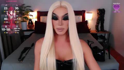 Snapshot of jenifers_body chatting on July 2026 03:53:02 AM Queen Jenifer online show from July 2026 03:53:02 AM
