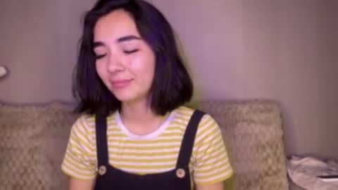 Jenifer online show from September 2025 06:57:02 PM