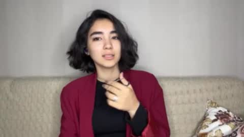 Jenifer online show from October 2025 03:07:01 PM