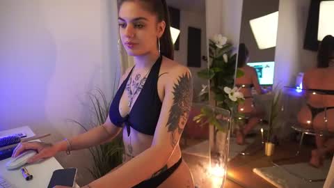 Snapshot of jeniffer_foxx chatting on September 2025 04:47:01 AM jeniffer_foxx online show from September 2025 04:47:01 AM
