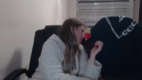 JenisAndPeter online show from November 2025 07:56:02 PM