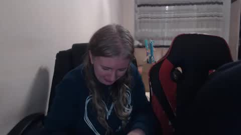 JenisAndPeter online show from December 2025 06:46:02 PM