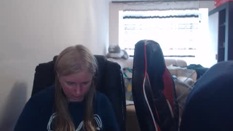 JenisAndPeter online show from April 2026 01:41:02 PM