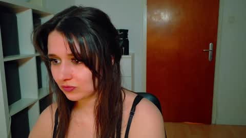 jennasxy19 online show from January 2025 05:39:01 PM