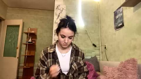 Mia online show from February 2026 11:02:01 AM