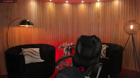 Snapshot of jennaolson chatting on February 2026 06:59:01 PM Jenna Olson online show from February 2026 06:59:01 PM