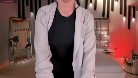 Jenna Olson  online show from May 2026 08:19:01 AM