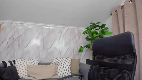 Snapshot of jennaprice chatting on March 2025 06:16:01 PM JennaPrice online show from March 2025 06:16:01 PM