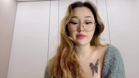 Snapshot of jennatyan chatting on December 2025 12:22:01 PM JENNA online show from December 2025 12:22:01 PM