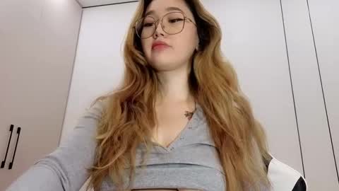 Snapshot of jennatyan chatting on December 2025 05:16:01 AM JENNA online show from December 2025 05:16:01 AM