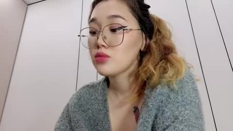 Snapshot of jennatyan chatting on January 2026 05:16:02 PM JENNA online show from January 2026 05:16:02 PM