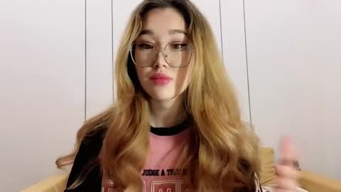 Snapshot of jennatyan chatting on January 2026 09:25:02 AM JENNA online show from January 2026 09:25:02 AM