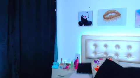 jenn online show from December 2024 01:14:01 AM