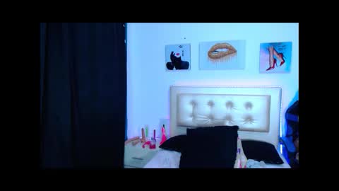 jenn online show from January 2025 02:19:02 AM