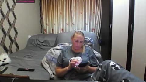 JenniDeep online show from June 2026 06:17:02 PM