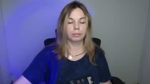 Jennifer online show from September 2025 12:18:01 PM