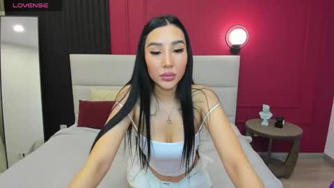 Jennifer online show from November 2025 01:53:01 AM