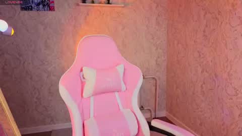 Snapshot of jennifer_richh chatting on June 2026 01:32:01 AM jennifer online show from June 2026 01:32:01 AM