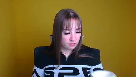 Snapshot of jennifer_xo_ chatting on December 2024 06:26:01 AM Jennifer online show from December 2024 06:26:01 AM