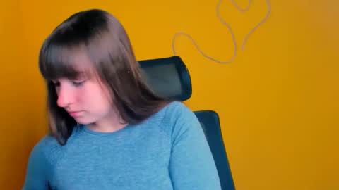 Jennifer online show from March 2026 07:02:01 AM