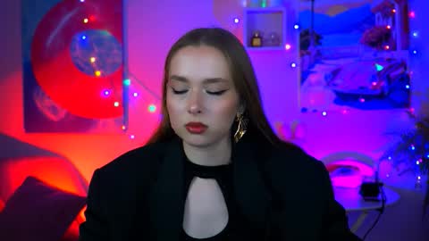 Jennifer online show from October 2025 01:35:02 PM