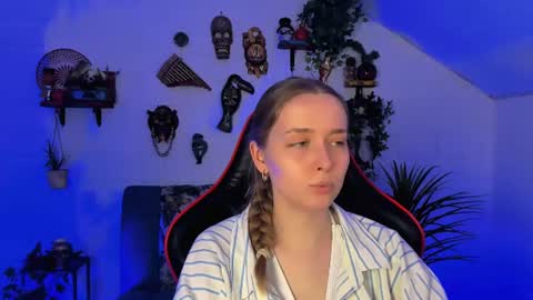 Jennifer online show from June 2026 06:20:01 PM