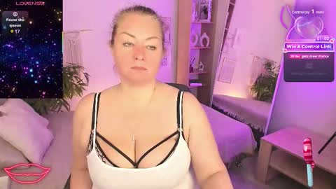 Jennifer online show from March 2026 09:30:01 PM