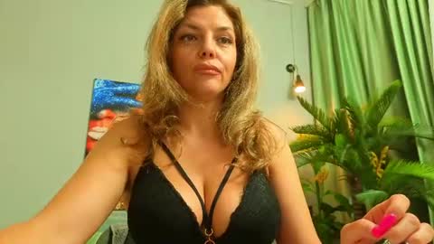 Snapshot of jenniferreys chatting on July 2026 06:22:01 AM jenniferreys online show from July 2026 06:22:01 AM