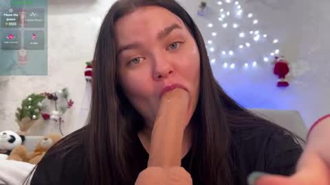 Mila online show from December 2024 04:12:01 AM