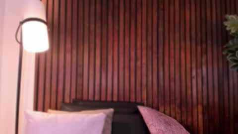     online show from December 2025 12:53:02 PM