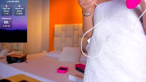 Snapshot of jenny__lawrence chatting on June 2026 04:14:02 AM jenny__lawrence online show from June 2026 04:14:02 AM