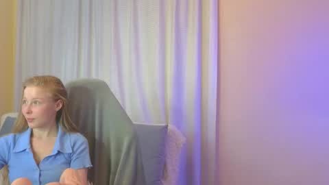 Snapshot of jenny_angelok chatting on September 2025 10:39:02 AM Next broadcast on December 05 subject to change online show from September 2025 10:39:02 AM