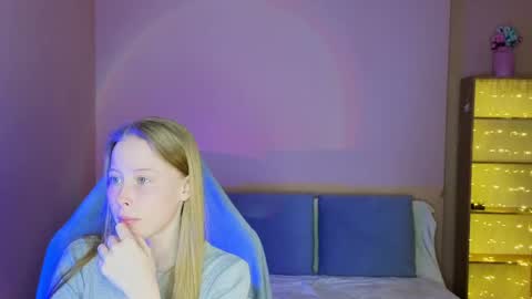 Snapshot of jenny_angelok chatting on April 2026 02:33:01 PM Next broadcast on December 05 subject to change online show from April 2026 02:33:01 PM