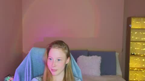 Snapshot of jenny_angelok chatting on May 2026 02:00:01 PM Next broadcast on December 05 subject to change online show from May 2026 02:00:01 PM
