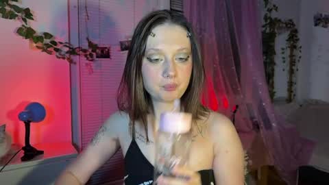 Jennifer Jenny Darling   online show from May 2026 07:00:01 PM
