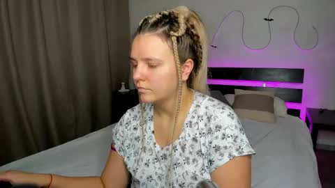 Jenny online show from October 2025 01:29:01 AM