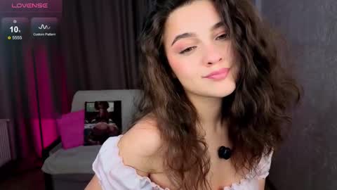 Snapshot of jenny_rosex chatting on February 2025 06:23:02 PM Jenny online show from February 2025 06:23:02 PM