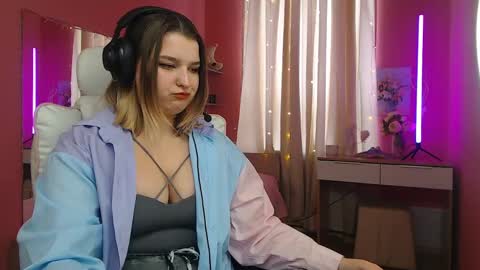 Snapshot of jenny_smitx chatting on March 2025 10:09:01 AM jenny_smitx online show from March 2025 10:09:01 AM