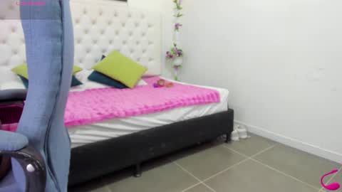 jenny_stark online show from October 2025 06:51:01 PM